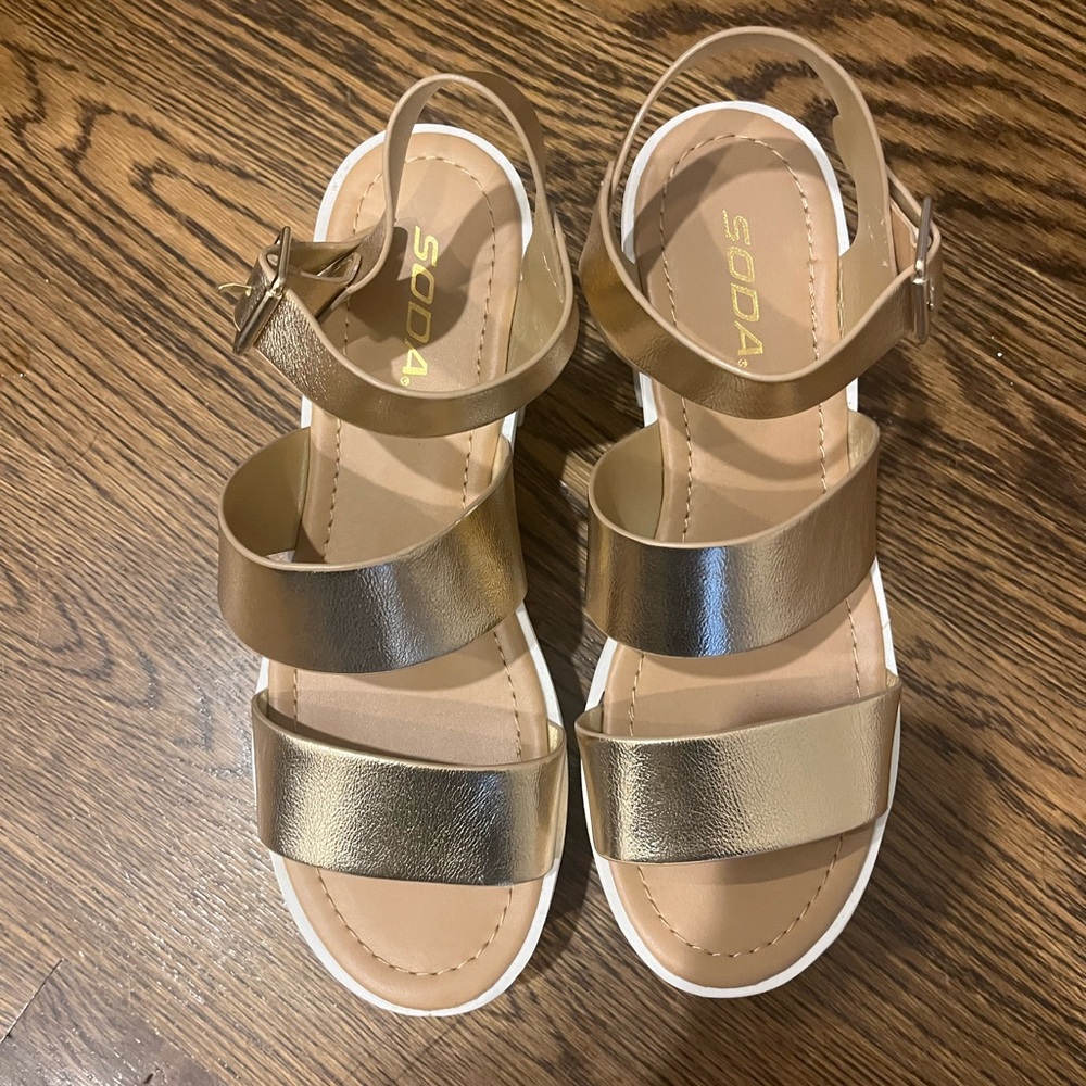 Soda Women's Chunky Platform Block Heel Platform … - image 3